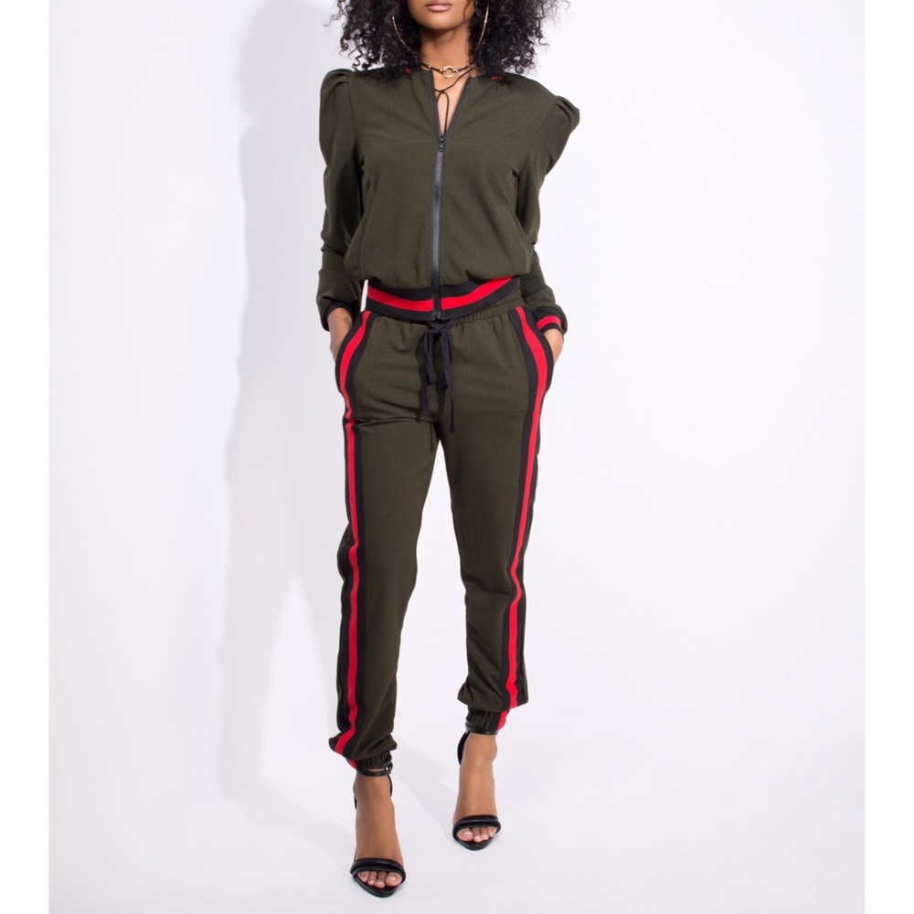 Striped Tracksuit w/ Puff Sleeve - Track pants